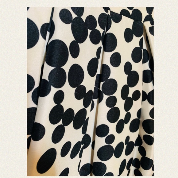 Taylor Creme Sleeveless Dress with Black Polkadots and Pockets - Picture 5 of 5